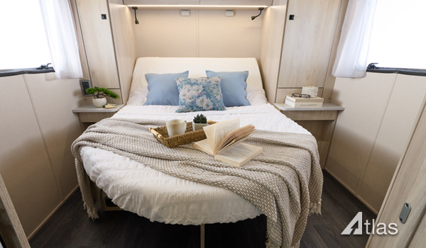 Motorhome – 4 berth with fixed bed (Automatic)6