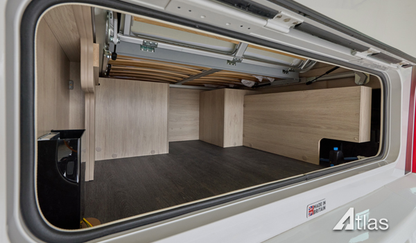 Motorhome – 4 berth with fixed bed (Automatic)8