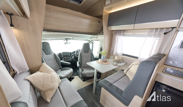 Motorhome – 4 berth with fixed bed (Automatic)2